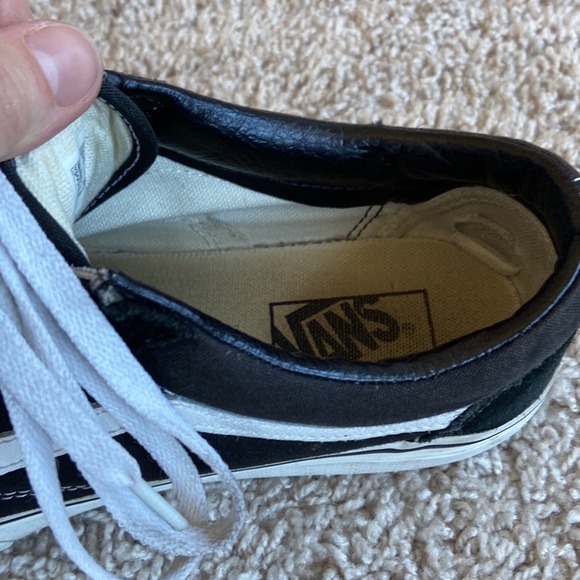 Vans - Picture 5 of 5